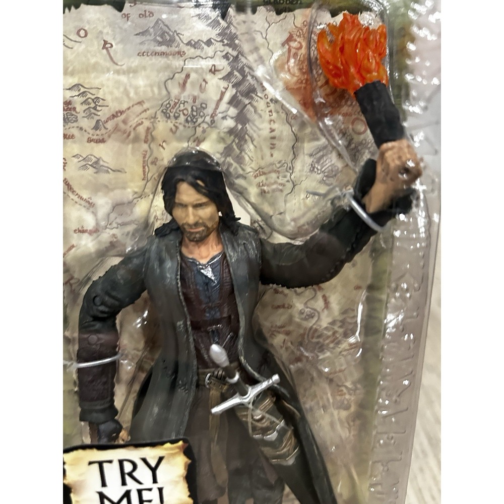 Lord of the Rings FOTR Strider Weathertop with Light Up Torch Figure - Picture 2 of 6